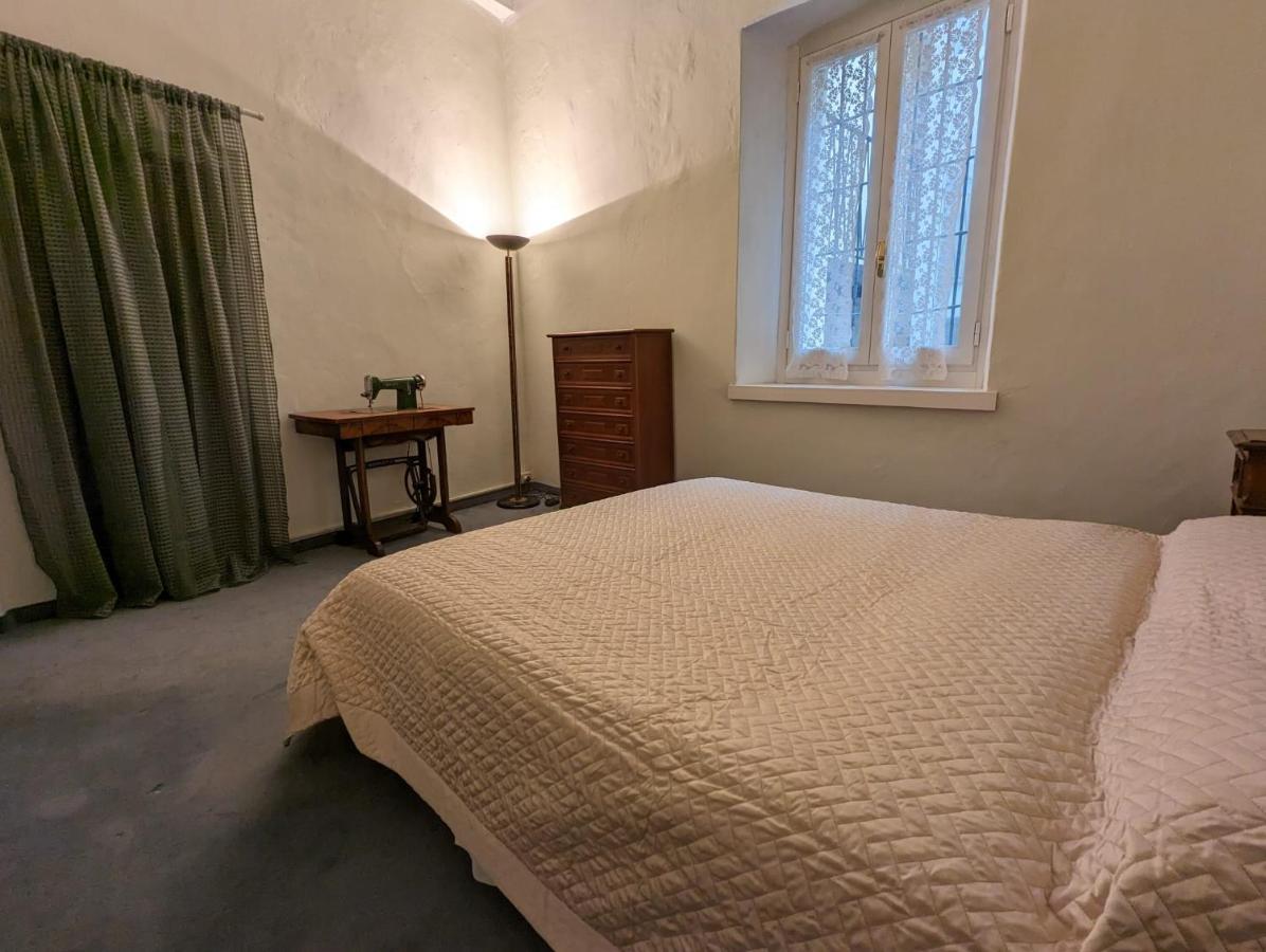 Papavero Piazza Delfino Bergamo Bagian luar foto