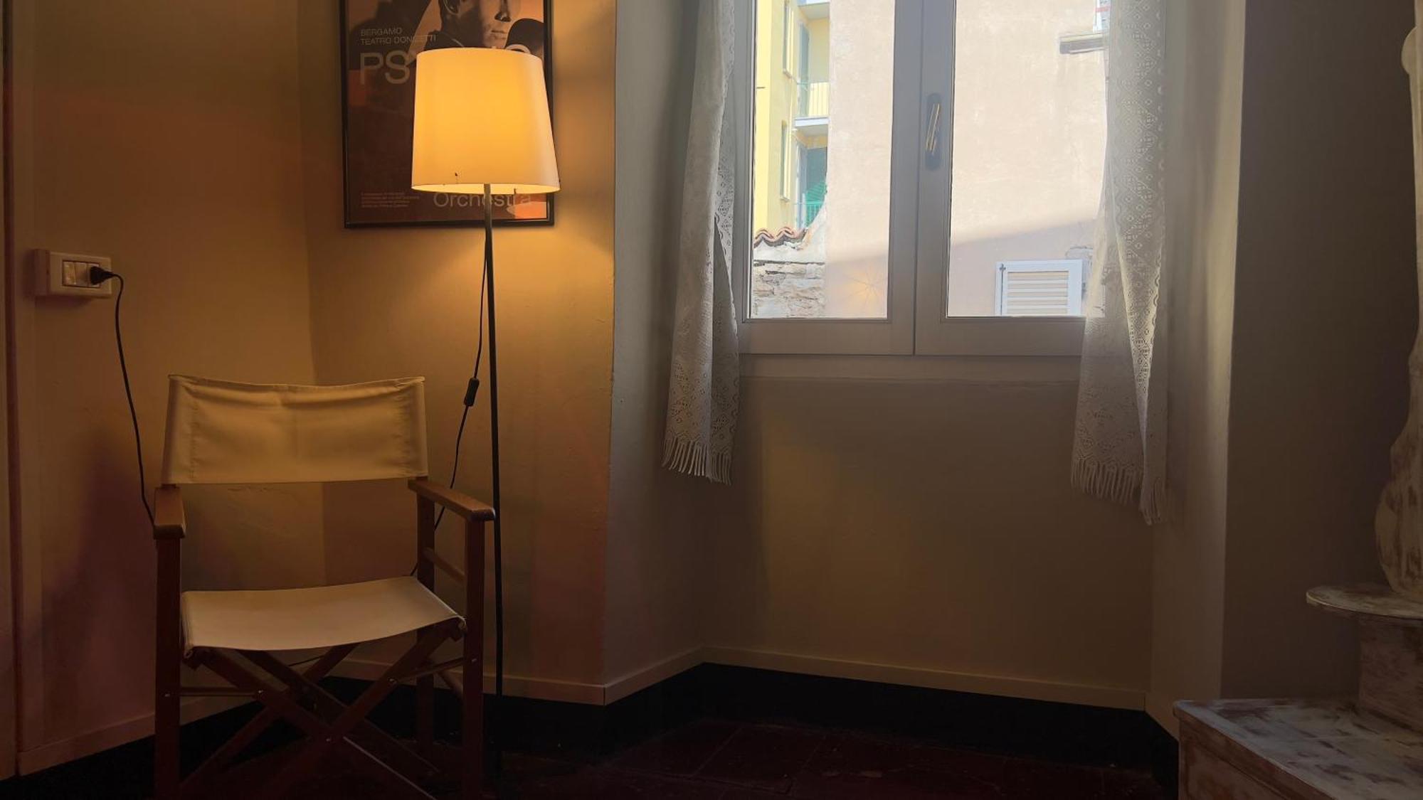 Papavero Piazza Delfino Bergamo Bagian luar foto