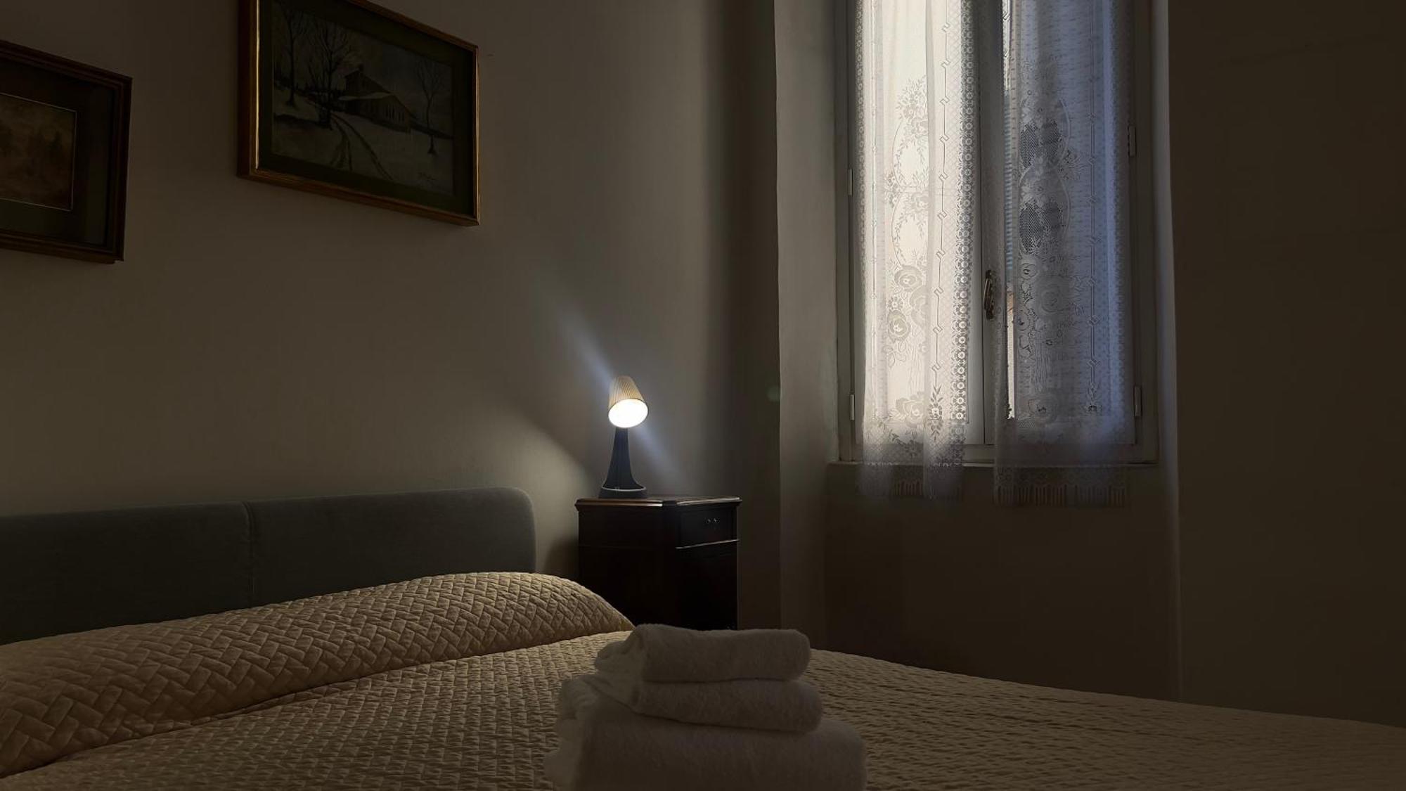 Papavero Piazza Delfino Bergamo Bagian luar foto