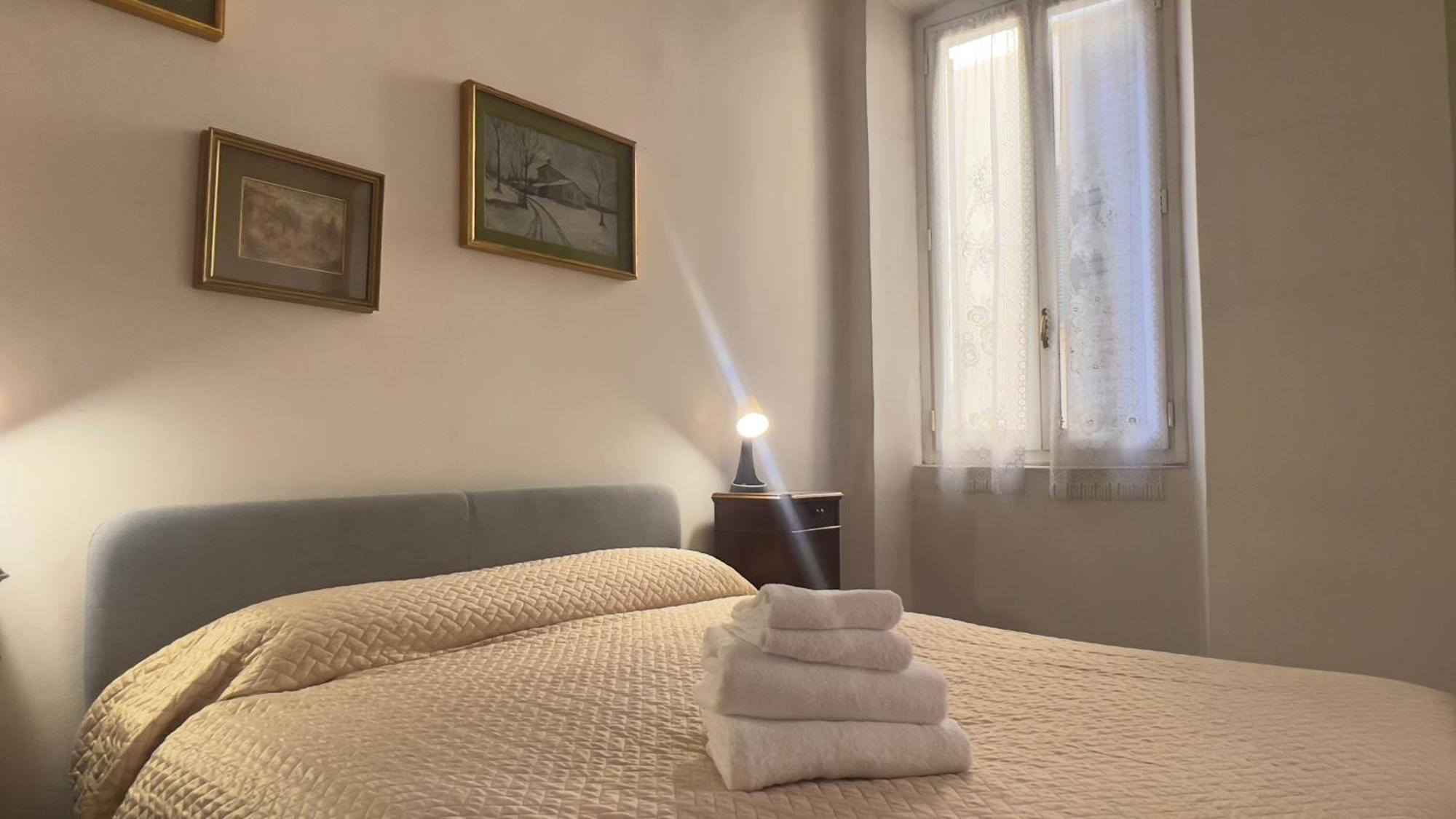 Papavero Piazza Delfino Bergamo Bagian luar foto